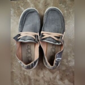 *Like new* Hey Dude Women's size 8